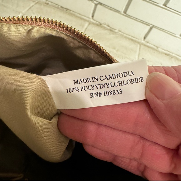 NWT Jones New York medium/large Purse in French Latte color - Picture 12 of 12